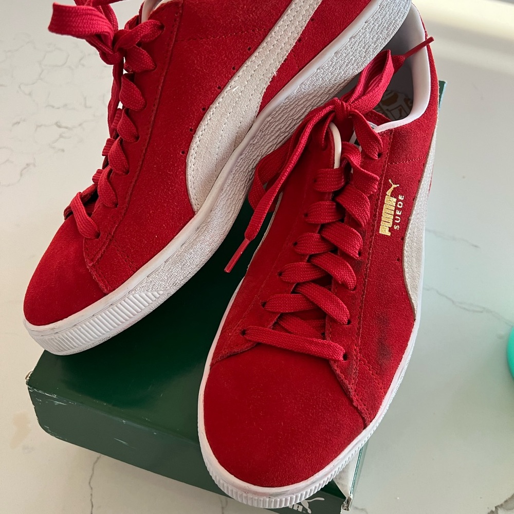 Puma red suede classics (unisex)